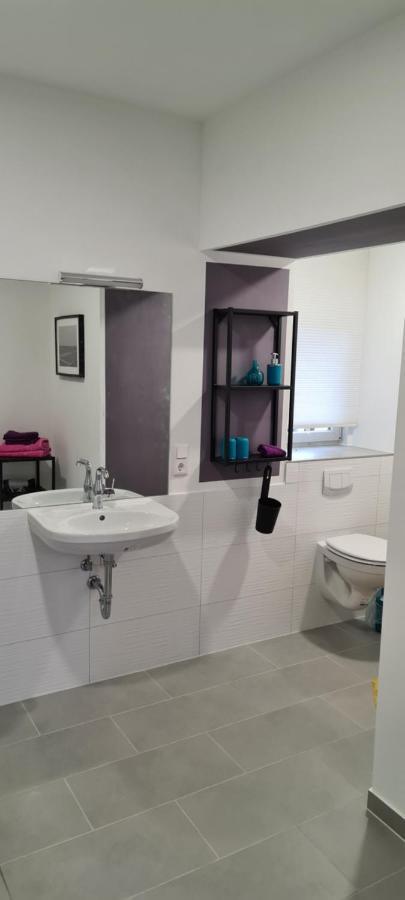 Appartement Lavendel, Ferienwohnung Mit Eigenem Eingang Wie Ein Kleines Haus Bad Salzuflen Exterior foto