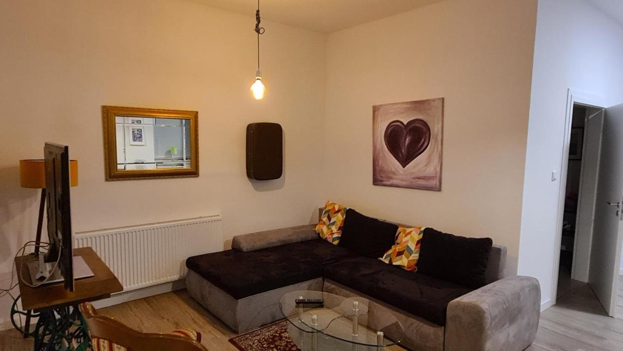 Appartement Lavendel, Ferienwohnung Mit Eigenem Eingang Wie Ein Kleines Haus Bad Salzuflen Exterior foto